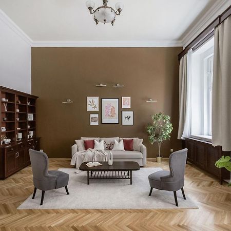 بودابست Luxe, Historic Home Near Downtown Landmarks 19Th Century المظهر الخارجي الصورة