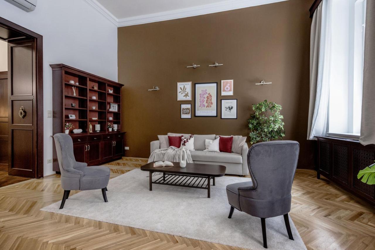 بودابست Luxe, Historic Home Near Downtown Landmarks 19Th Century المظهر الخارجي الصورة
