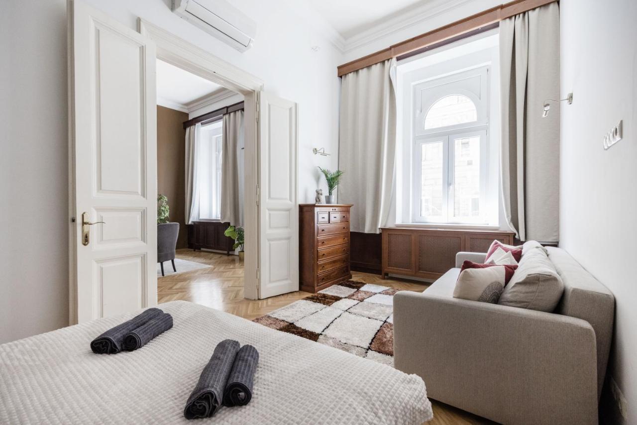بودابست Luxe, Historic Home Near Downtown Landmarks 19Th Century المظهر الخارجي الصورة