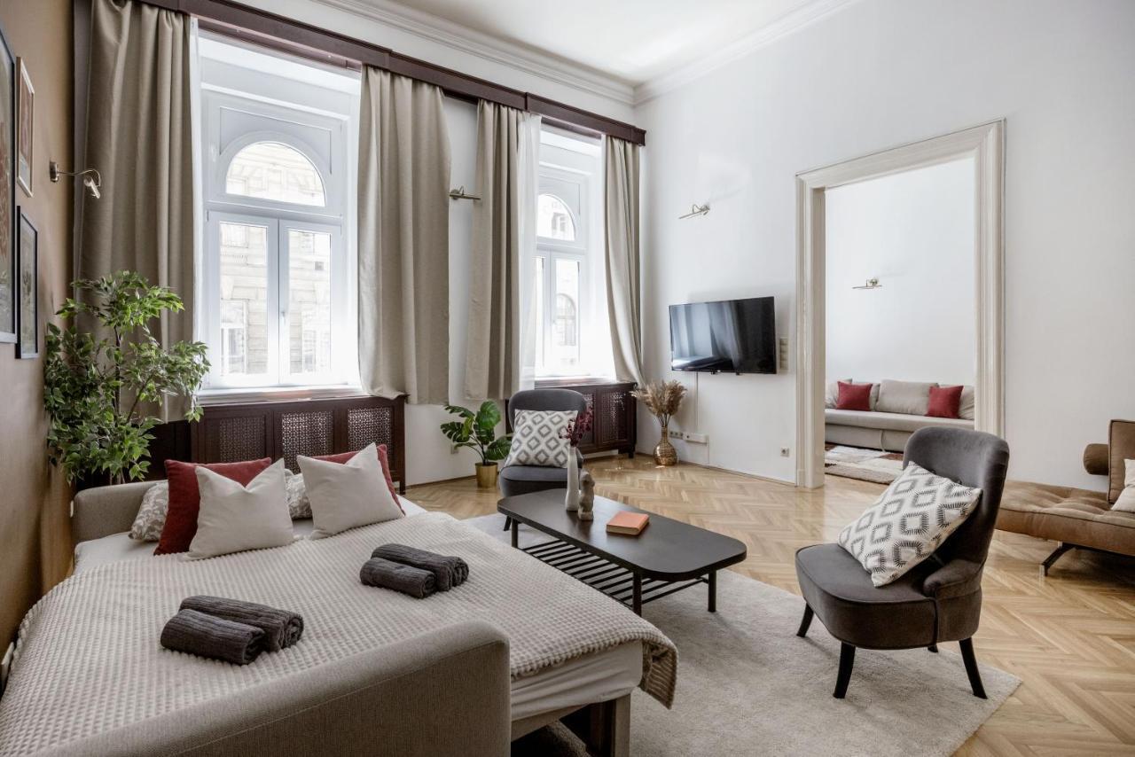 بودابست Luxe, Historic Home Near Downtown Landmarks 19Th Century المظهر الخارجي الصورة
