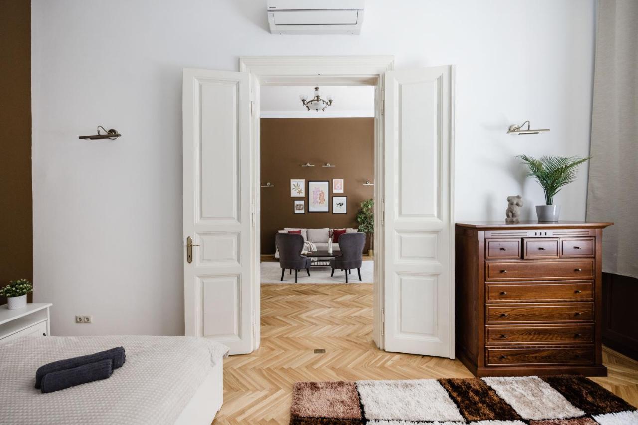 بودابست Luxe, Historic Home Near Downtown Landmarks 19Th Century المظهر الخارجي الصورة